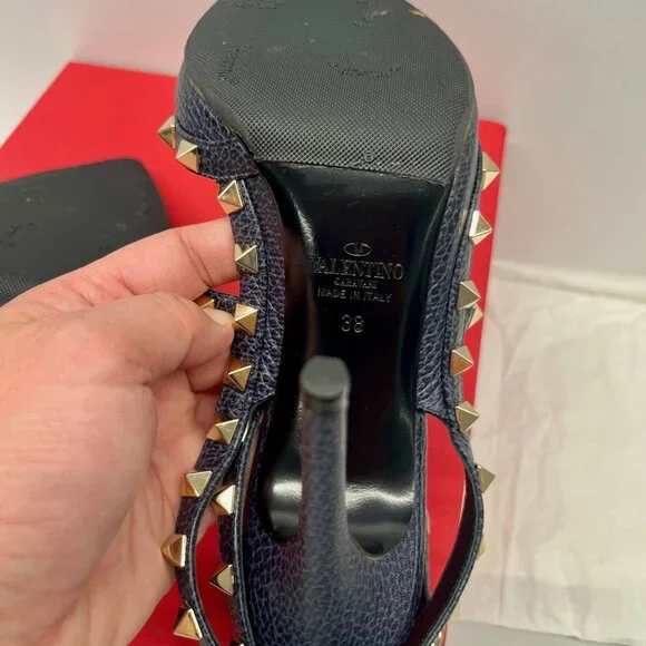 Valentino Garavani Rockstud Ankle Strap Pump in Navy Pebbled Calfskin Leather - Picture 9 of 12